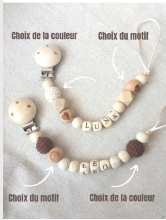Attache tétine sucette personnalisé en bois